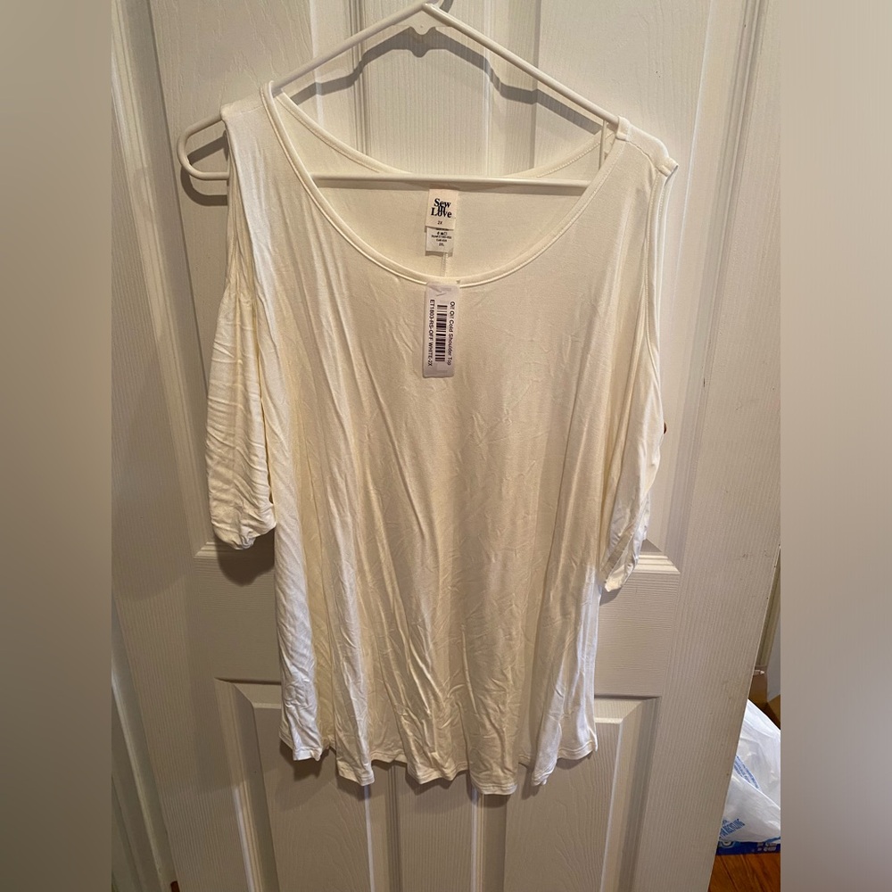 NWT Sew In Love Cream Cold Shoulder Top Size 2X